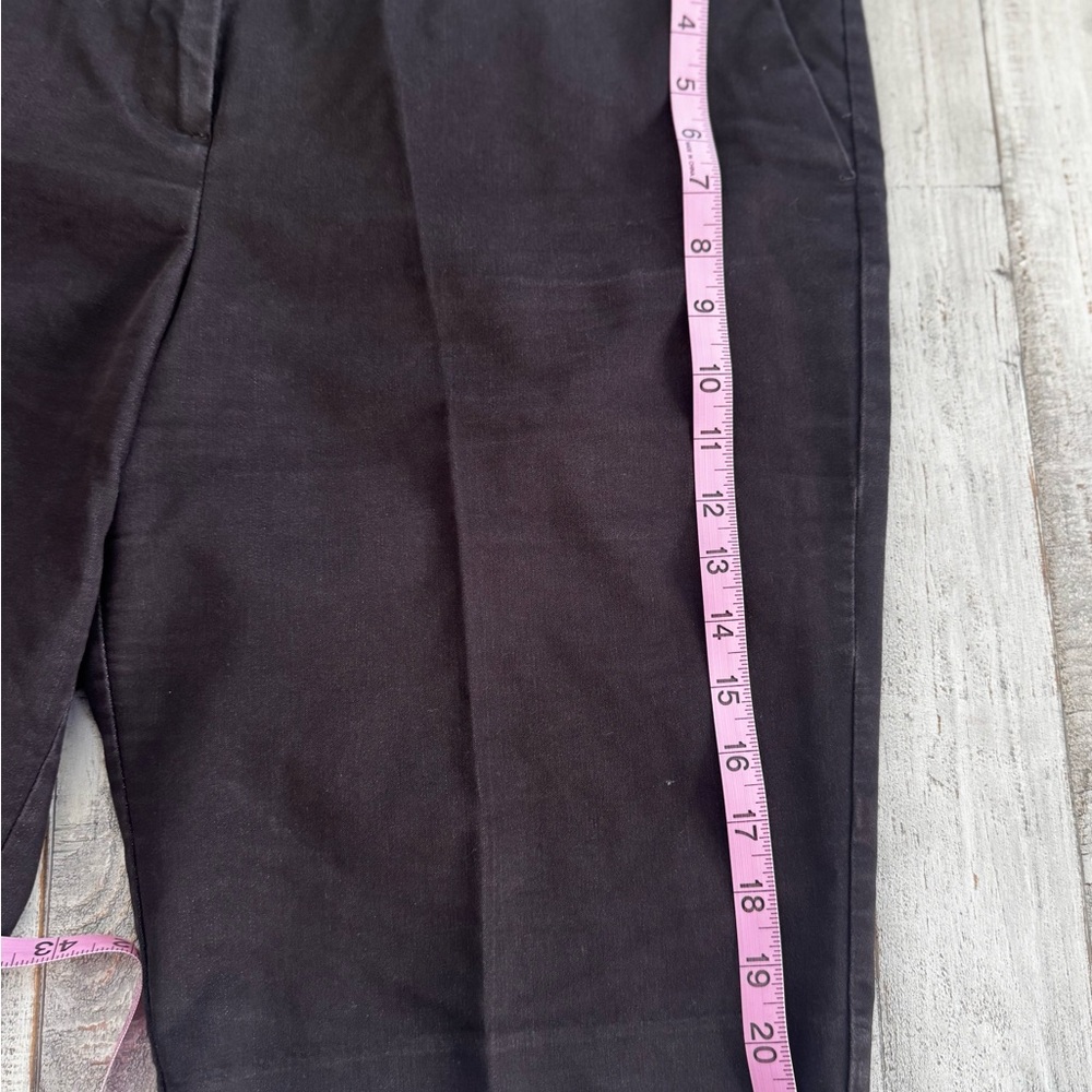 New York & Company Brown Women's Bermudas - Picture 5 of 5